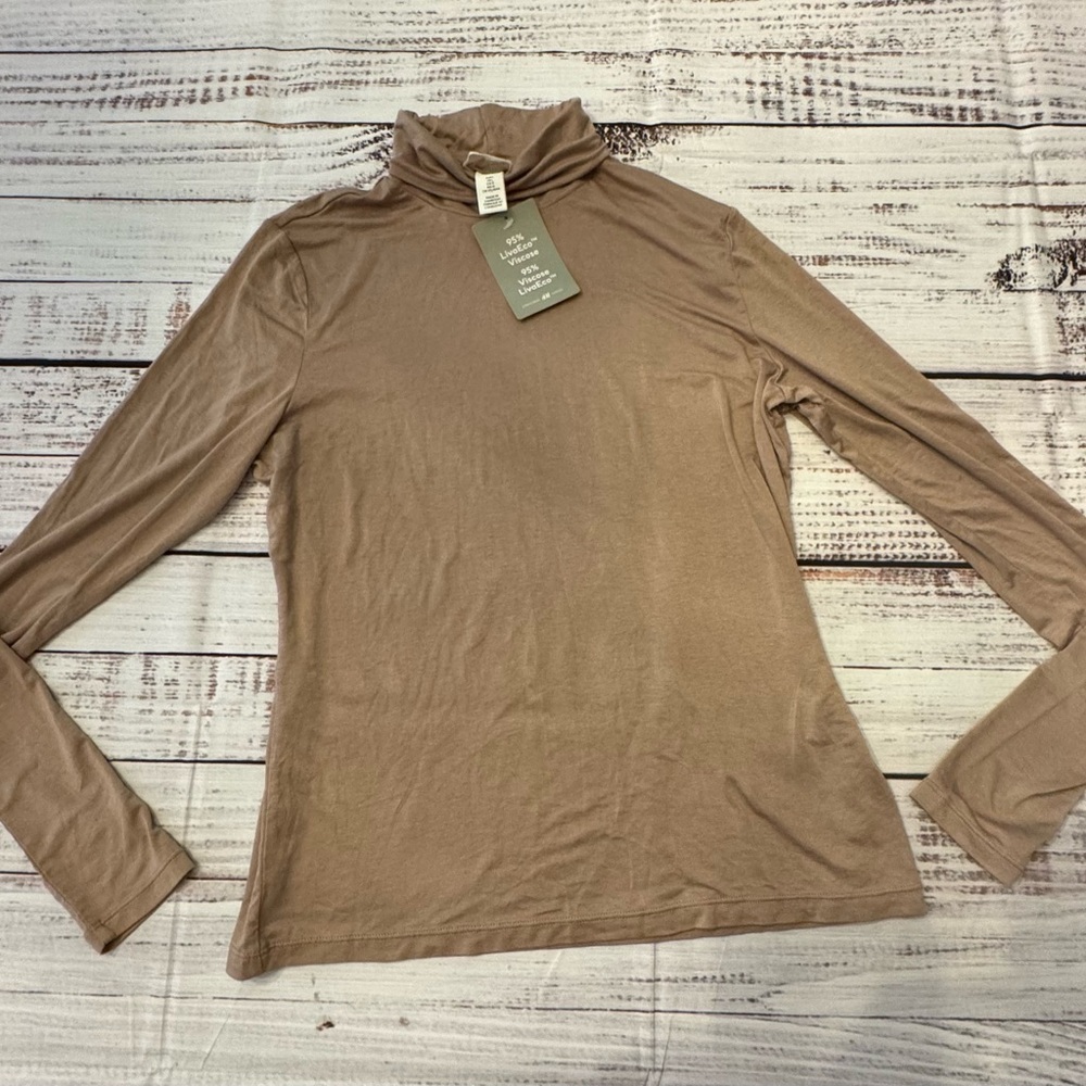 H&M Women's Beige Long Sleeve Top